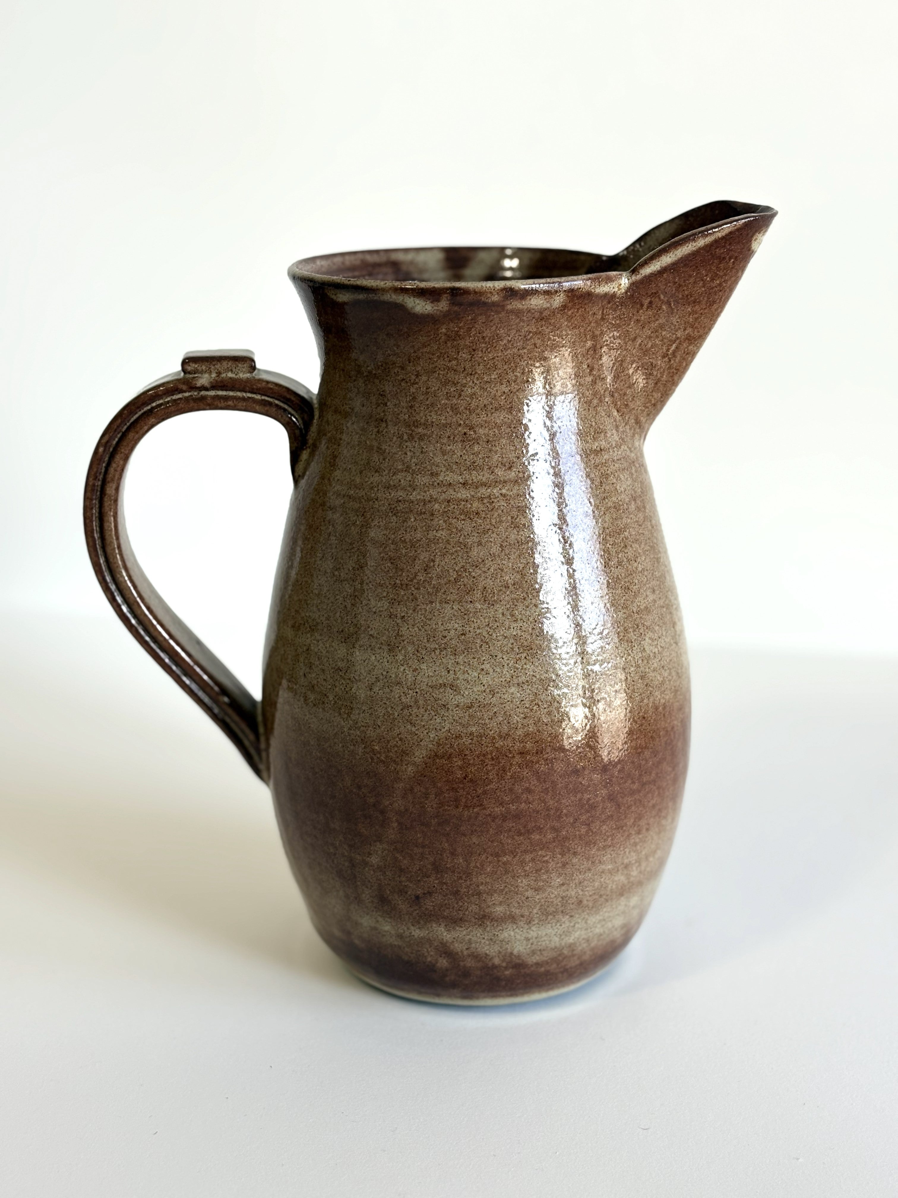 Shino Pitcher